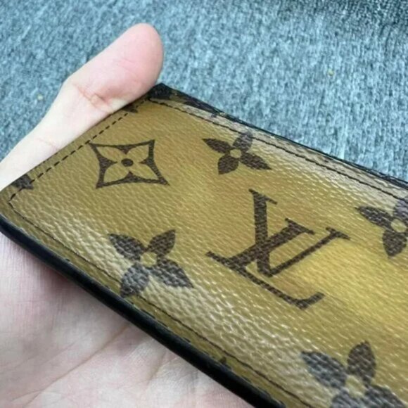 100% Authentic Louis Vuitton Leather Card Case 178-082325 - Picture 5 of 12